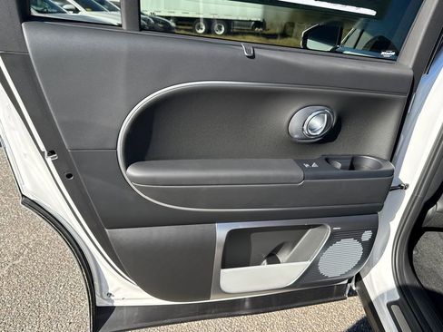 New 2026 Hyundai Ioniq 9 Calligraphy image 13