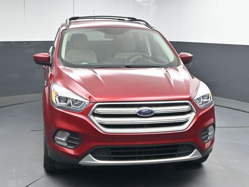 Used 2018 Ford Escape SEL image 2