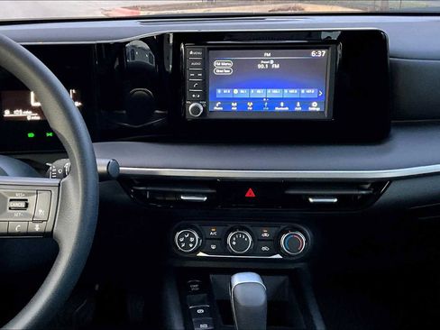 New 2025 Nissan Kicks S image 6