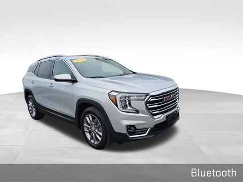 Used 2022 GMC Terrain SLT image 2
