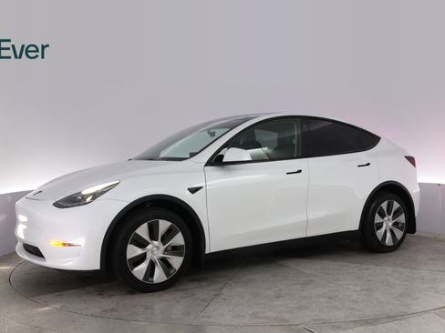 Used 2023 Tesla Model Y Long Range AWD/4WD image 18