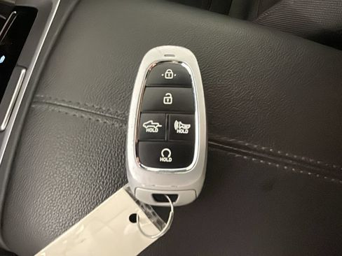 Used 2022 Hyundai Santa Cruz SEL Premium AWD/4WD image 24