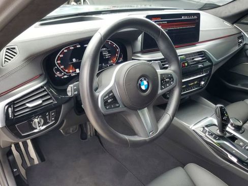 Used 2023 BMW M550i xDrive w/ Executive Package AWD/4WD image 19