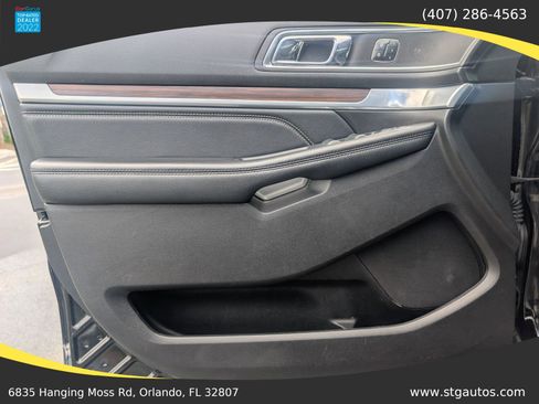 Used 2018 Ford Explorer Limited AWD/4WD image 11