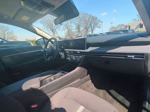 Used 2025 Hyundai Sonata SEL FWD image 31