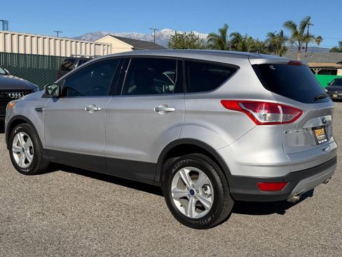 Used 2016 Ford Escape SE image 9