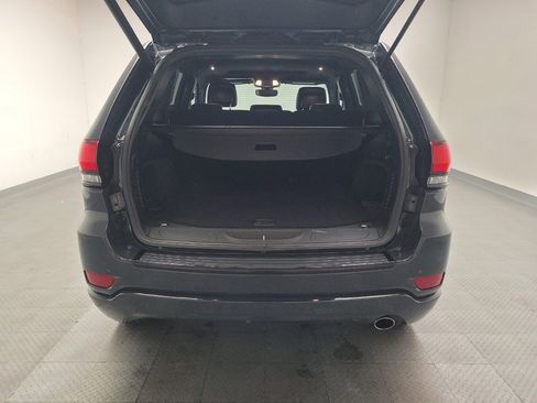 Used 2018 Jeep Grand Cherokee Altitude AWD/4WD image 29