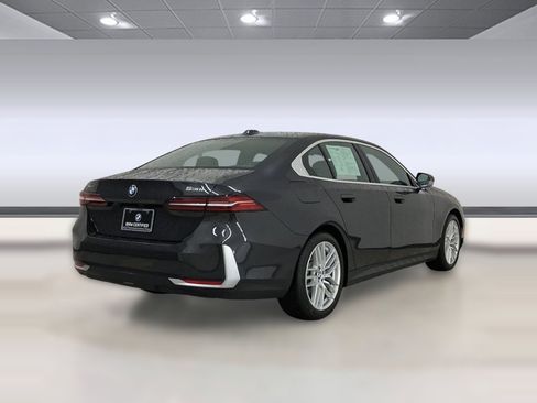 Certified 2025 BMW 530i xDrive 530i xDrive image 9
