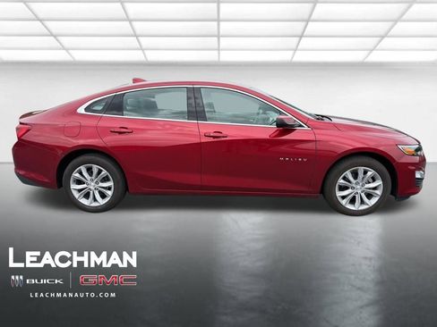 Used 2025 Chevrolet Malibu LT FWD image 2