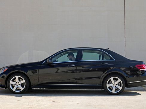 Used 2014 Mercedes-Benz E 350 4MATIC Sedan image 8