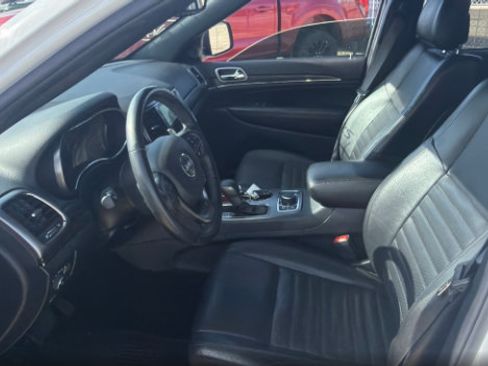 Used 2019 Jeep Grand Cherokee Limited X AWD/4WD image 3