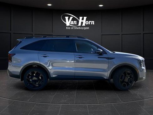 New 2025 Kia Sorento SX image 2