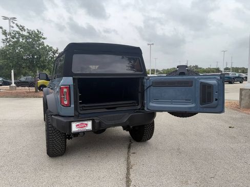 Used 2023 Ford Bronco Wildtrak AWD/4WD image 28