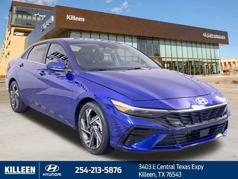 Used 2025 Hyundai Elantra SEL image 11