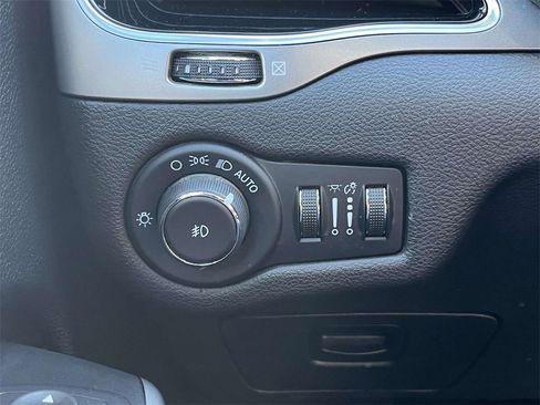 Used 2021 Jeep Cherokee Latitude Lux 80th Anniv w/ Quick Order Package 26U 80TH image 34