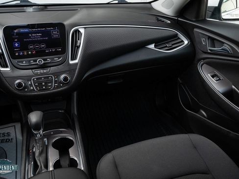 Used 2022 Chevrolet Malibu LT image 10