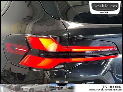 Used 2024 BMW X5 xDrive40i w/ M Sport Package image 11