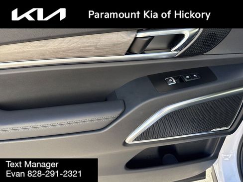 Used 2025 Kia Telluride SX Prestige X-Line AWD/4WD image 17