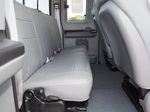 Used 2005 Ford F250 Lariat image 12