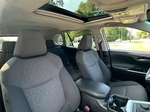 Used 2019 Toyota RAV4 XLE w/ Convenience Package AWD/4WD image 37