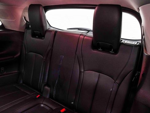 Used 2025 INFINITI QX60 Luxe image 19