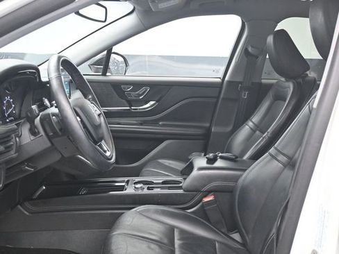 Used 2022 Lincoln Corsair AWD w/ Premium Package image 6