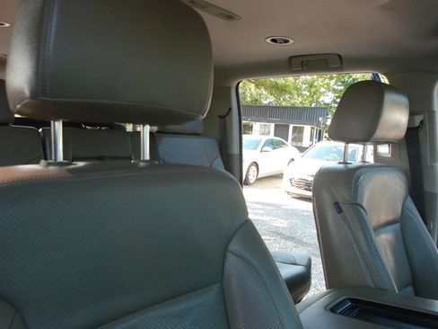 Used 2018 GMC Yukon XL SLE RWD image 36