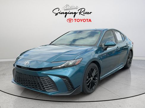 Used 2025 Toyota Camry SE w/ Multimedia Upgrade Package FWD image 3