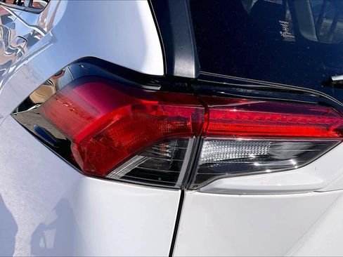 Used 2019 Toyota RAV4 XLE Premium w/ Cold Weather Package image 28