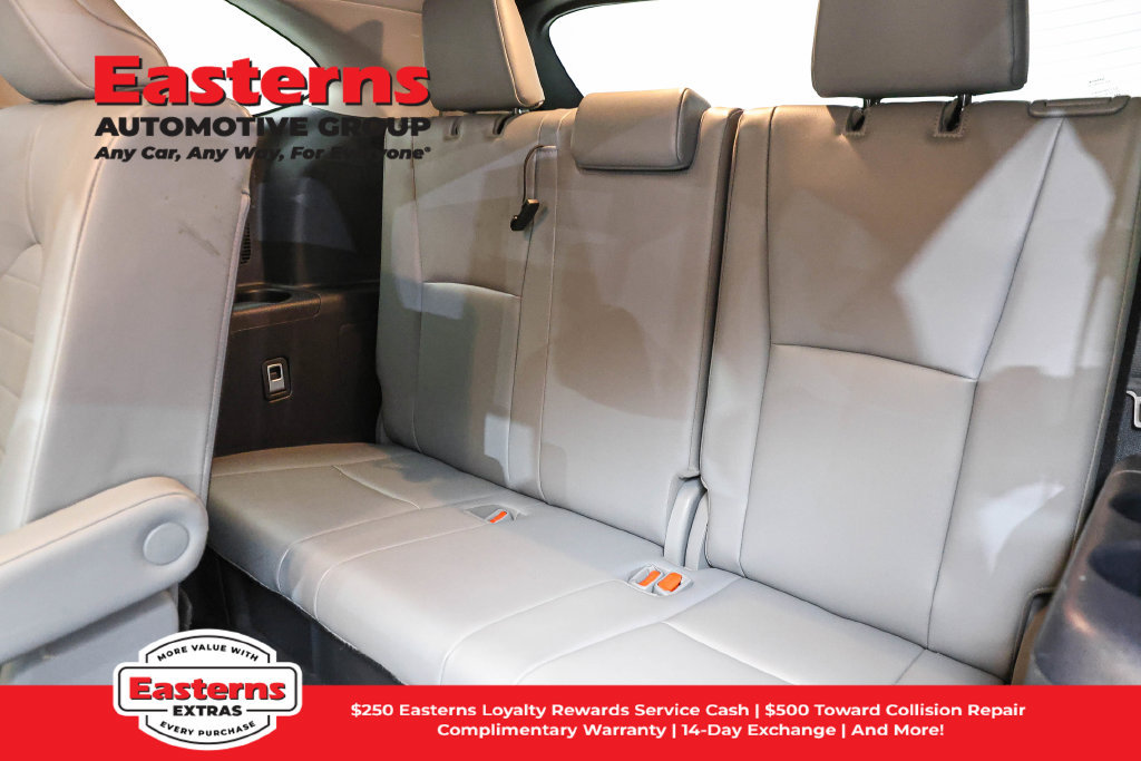 Used 2021 Toyota Highlander XLE FWD image 29
