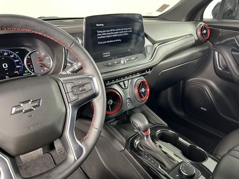 Used 2024 Chevrolet Blazer RS w/ Enhanced Convenience Package image 18