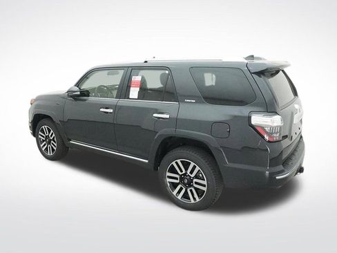 Used 2024 Toyota 4Runner Limited AWD/4WD image 5