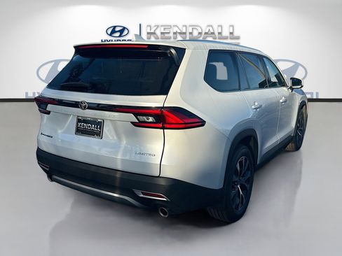 Used 2024 Toyota Grand Highlander AWD Hybrid image 6