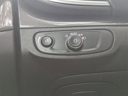 Used 2022 Buick Encore Preferred w/ Safety Package image 24