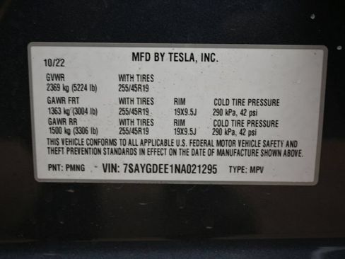 Used 2022 Tesla Model Y Long Range AWD/4WD image 44