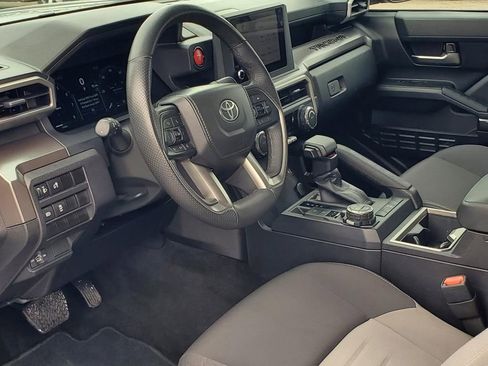 Used 2024 Toyota Tacoma TRD Off-Road AWD/4WD image 18