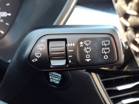 Used 2022 Ford Escape SEL image 22