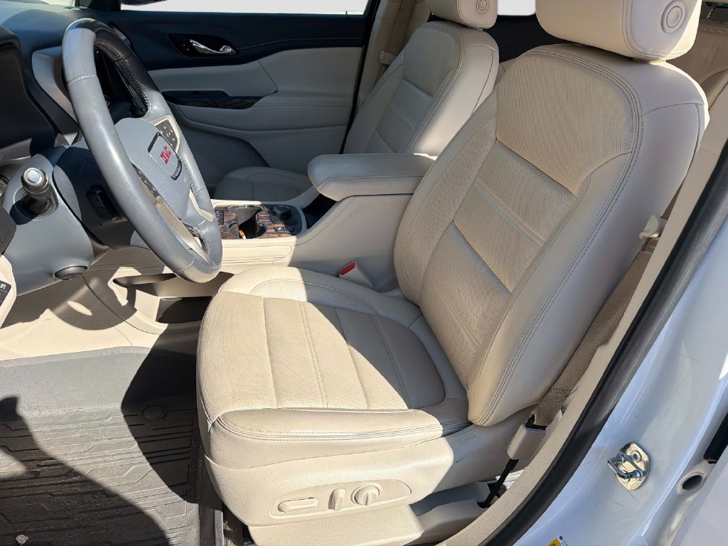 Used 2020 GMC Acadia Denali w/ Denali Ultimate Package AWD/4WD image 22