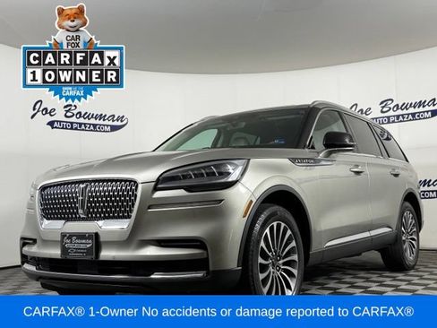 Used 2023 Lincoln Aviator AWD w/ Premium Package image 3