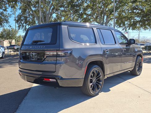 Used 2024 Jeep Grand Wagoneer Series III w/ Quick Order Packagew 28T AWD/4WD image 8