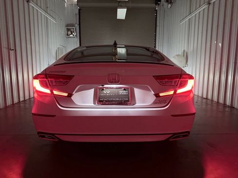 Used 2021 Honda Accord Sport image 9