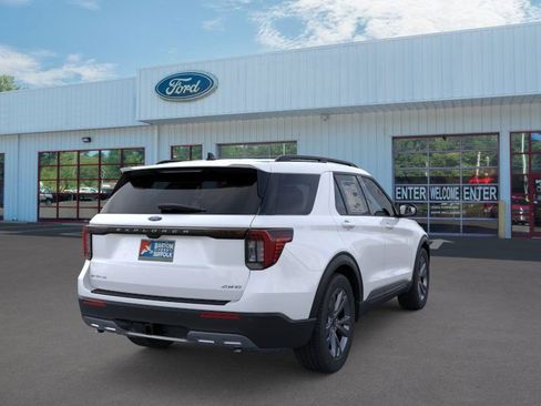 Used 2026 Ford Explorer Active w/ Active Comfort Package image 8