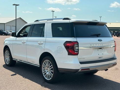 Used 2024 Ford Expedition Limited AWD/4WD image 5