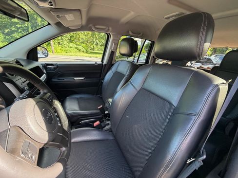 Used 2014 Jeep Compass Latitude AWD/4WD image 22