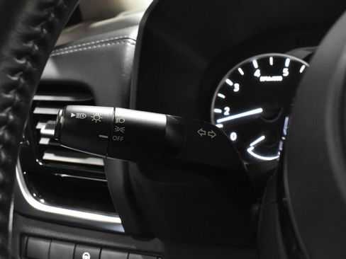 Used 2023 Nissan Rogue SL w/ SL Premium Package image 13