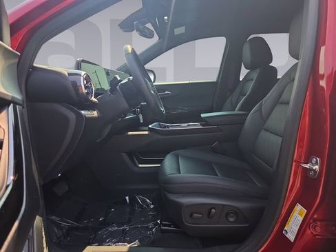Certified 2025 Chevrolet Equinox LT w/ Convenience Package II FWD image 10