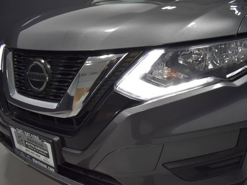 Used 2018 Nissan Rogue S AWD/4WD image 10