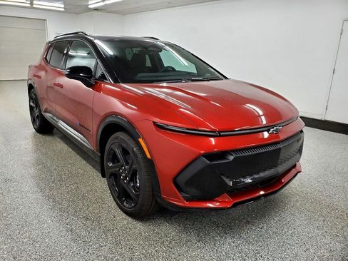New 2025 Chevrolet Equinox EV RS image 3
