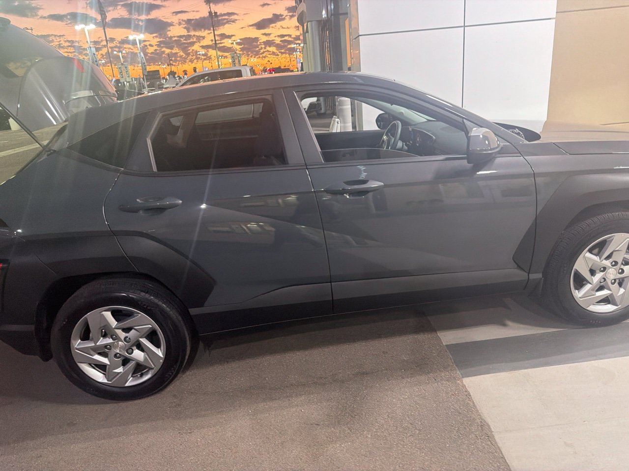 Used 2025 Hyundai Kona SE FWD image 8