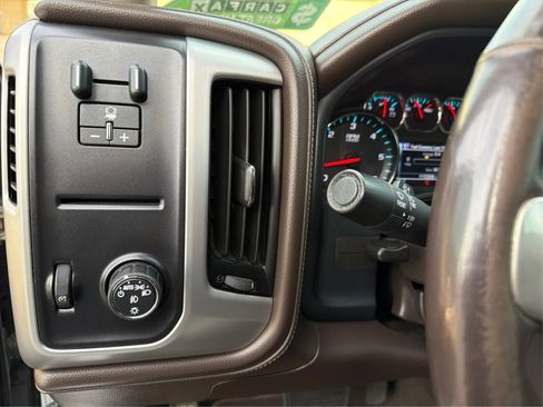 Used 2018 GMC Sierra 1500 SLT w/ Enhanced Driver Alert Package RWD image 18